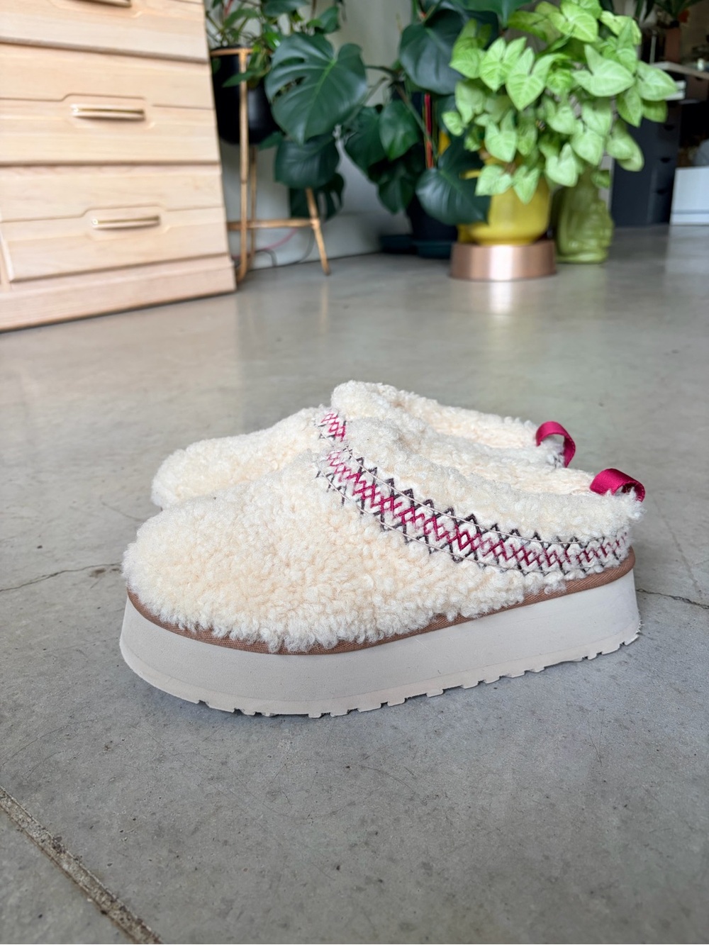 UGG women’s Tazz mules